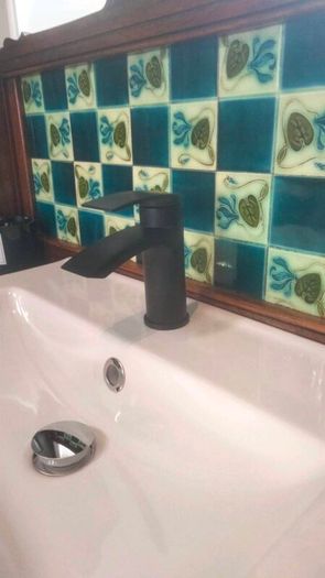 Antique vanity unit