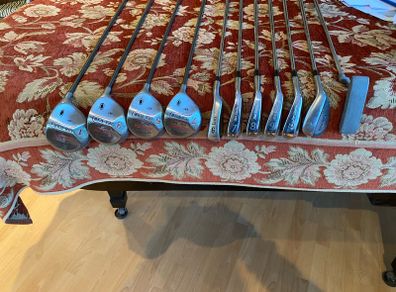 Full set of golf clubs and bag