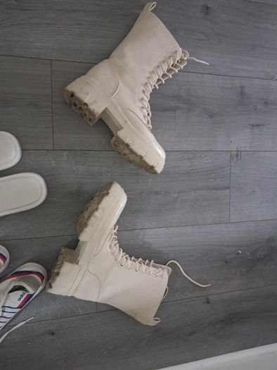 free shoes just need wipe