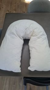 V Pillow