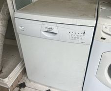 Hot point dish washer