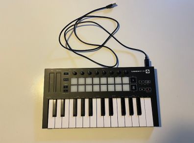 Novation Launchkey Mini (Mk3?)