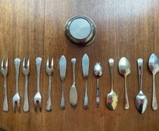 Assorted old cutlery.