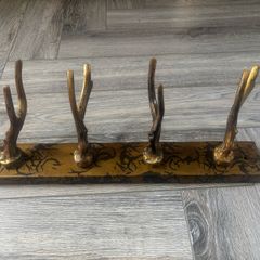 Coat hanger / Hat stand