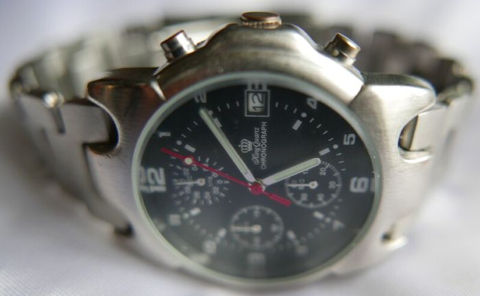 King QUARTZ CHRONOGRAPH Stainless Steel-atm Water Resistant Watch
