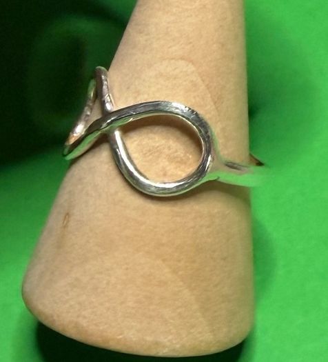 Handmade sterling silver infinity ring. Size p&1/2