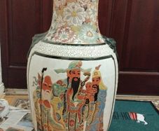 Large Chinese vase- 27inches height, 20 inches width