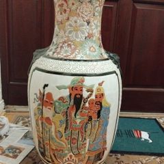 Large Chinese vase- 27inches height, 20 inches width