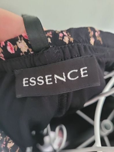 essence maxi skirt size 16