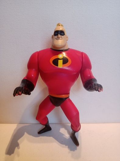 Disney Incredibles Mr Incredible Figure Hasbro 2003