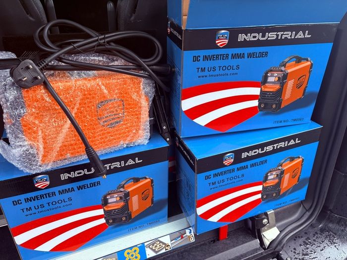 NEW DC Inverter MMA-250A Welder new 3 pin plug