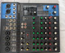 yamaha Pa System sm58 mics and Alto speakers