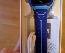 BRAND NEW Kids 4G smart watch for sale