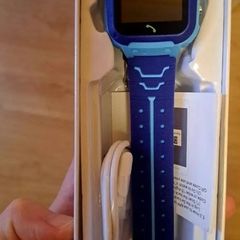 BRAND NEW Kids 4G smart watch for sale