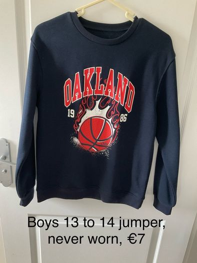 Boys jumper, 13 to 14 yrs, never worn