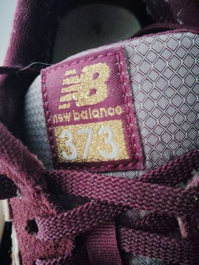 New Balance 373
