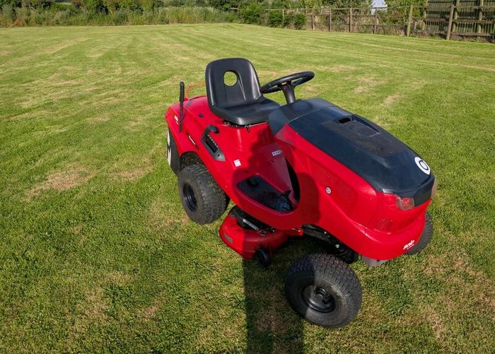 Solo by AL-KO T15-93.7 HD-A Comfort Ride On Mower