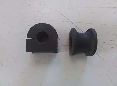 2.Ford Escort anti roll bar bushings