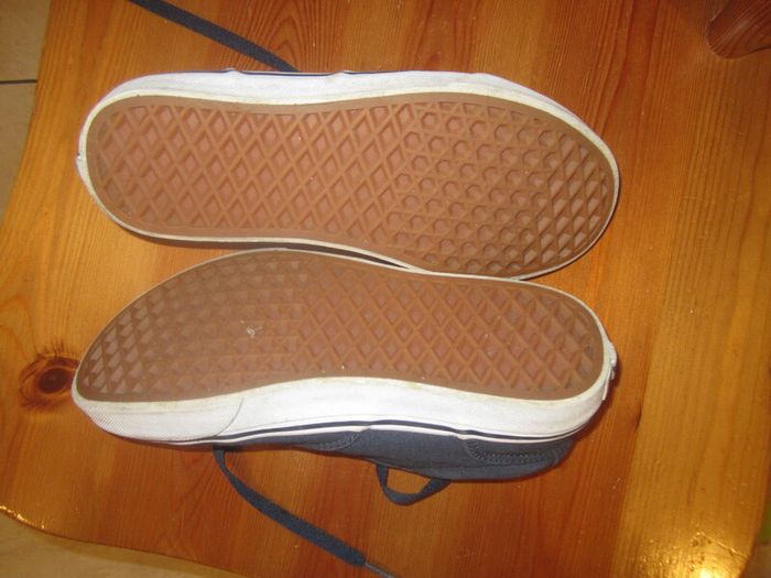Vans navy    size 4,5
