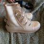 Converse Image 2