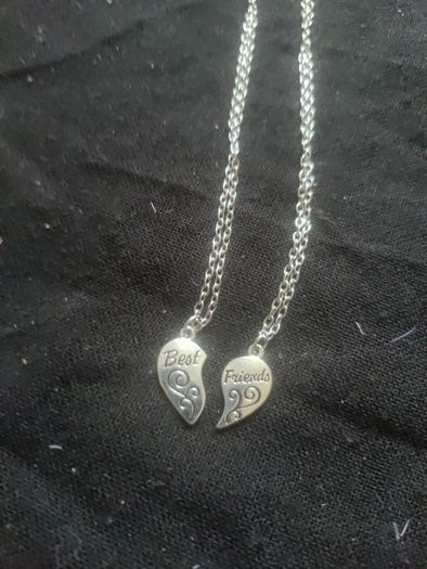 best friend pendant