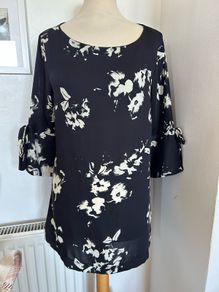 Ladies H&M Bell Sleeve Blouse