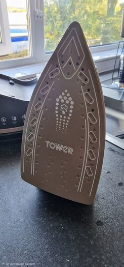 Tower Ceraglide 2700W Steam Generator Iron