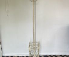 coat stand