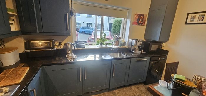 Large Premium L-Shaped Kitchen with Steel Grey Granite & Full Appliances (Buyer Disassembles)