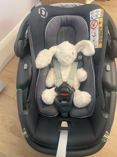 Maxi Cosi Coral Car seat and isofix. READY TO USE