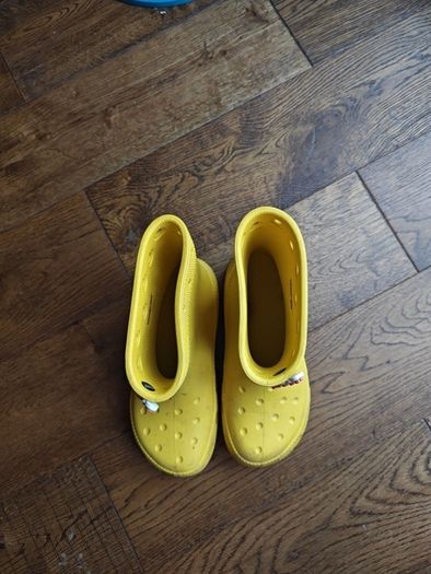 crocs wellies in yellow sunshine