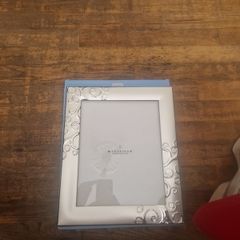 Newbridge frame