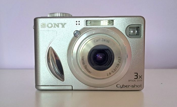 Sony Cybershot DSC W7