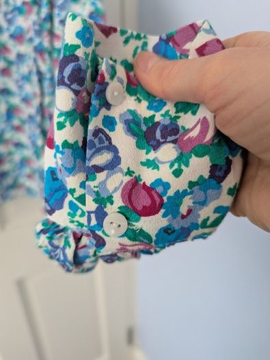Zara Floral Balloon Sleeve Blouse Size Small