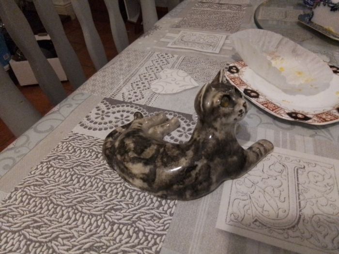 Another pair of cats