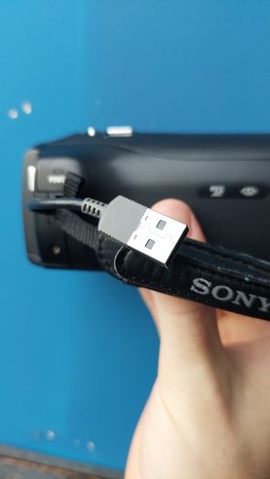 Sony HDR-CX240 HD Video Camera Camcorder