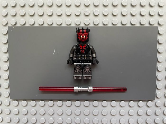 lego Star Wars sw1155 Darth Maul minifigure- Printed Legs with Silver Armor
