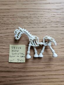 lego 59228 glow in dark horse, set 9462