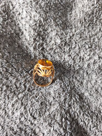 14Ct Gold Ring with corundum stone