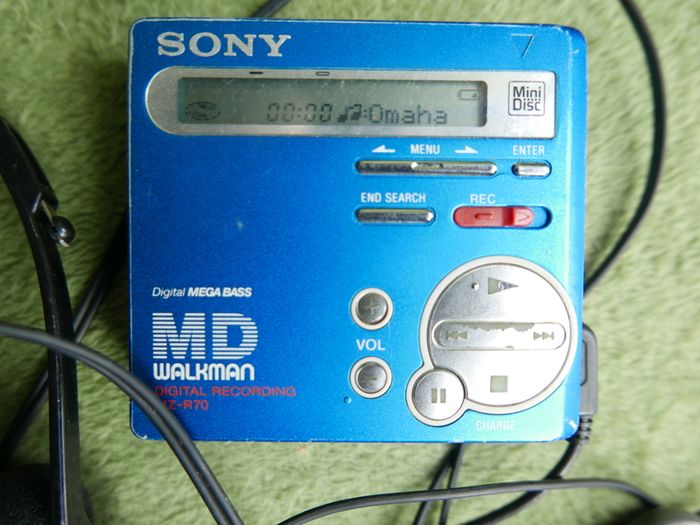 Sony MZ-R70 MiniDisc Walkman Digital Recording MD Player Recorder Working well