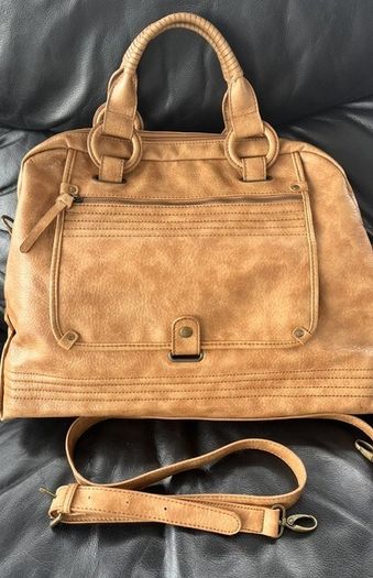 A-WEAR BAG OVERNIGHT WEEKEND Camel beige Stylish Faux Leather bag. Brass hardware In Very Good Condition. Generous sizing