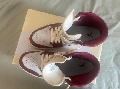 Air Jordan 1 Mid