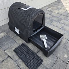 Enclosed Cat Litter Tray System - Curver  27 Litres