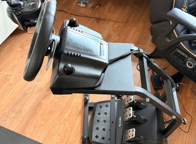 Logitech G920 steering wheel with stand and gear stick