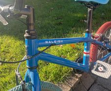 Raleigh Pop 16 Kids Bike in Blue