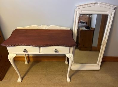 Vanity table and mirror
