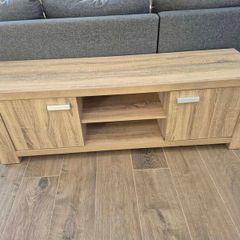 Pine-look TV cabinet with storage
