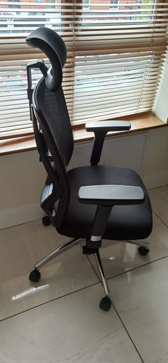 Ticova office chair
