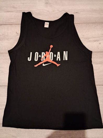 x2 Bundle - Nike Sleeveless Top Bundle - RRP - 32.00 & RRP - 15.00 = RRP - 47.00