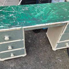 Free Dressing Table